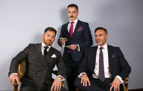 Die versauten Kumpels Austin Sugar, Jonas Jackson und Manuel Skye bei einem heißen Dreier-Arschfick in der Badewanne