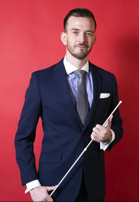 Der harte Kerl Franky Fox und der bullige Vadim Romanov ficken den Arsch, nachdem sie einen Schwanz gelutscht haben