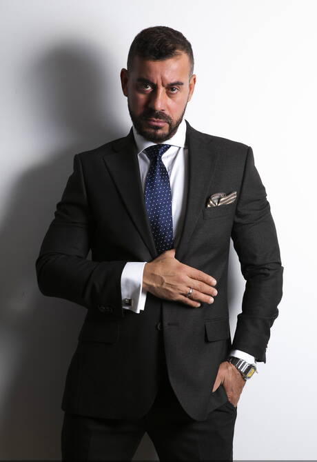 Engelse harige hengst Gabriel Phoenix en gespierde Thomas Thunder hebben hete seks