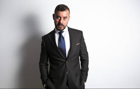 Engelse harige hengst Gabriel Phoenix en gespierde Thomas Thunder hebben hete seks