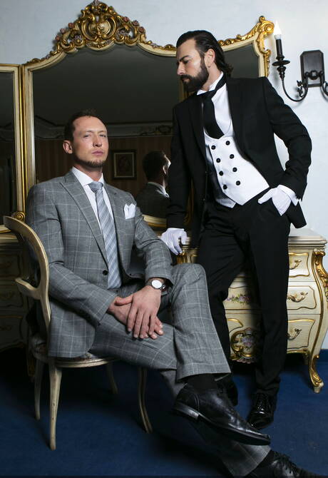 Beefy Miguel Angel and american muscular Pierce Paris have anal sex