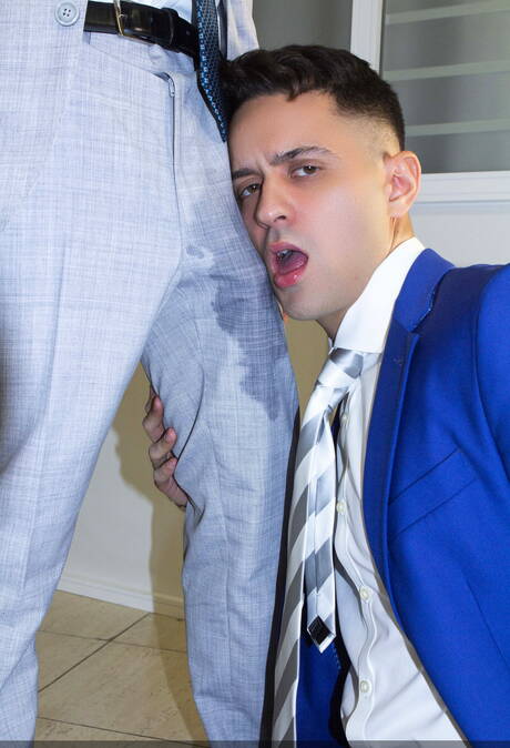 Der bullige Robbie Rojo und der starke Mann Vadim Romanov in einer heißen Homosexuellenszene