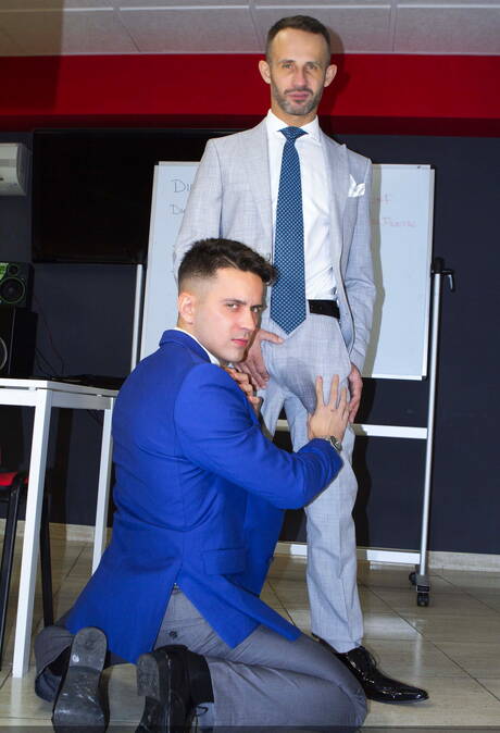 Der bullige Robbie Rojo und der starke Mann Vadim Romanov in einer heißen Homosexuellenszene