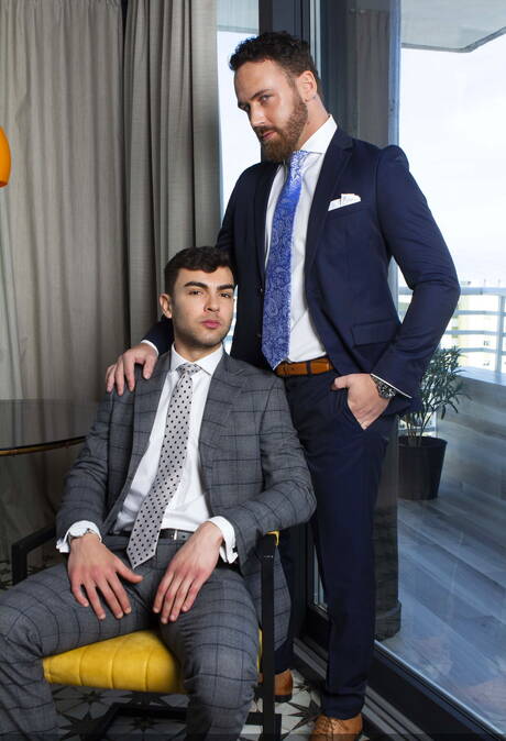 Brazilian muscular Alexander Muller and dutch beefy Logan Moore fuck ass after sucking