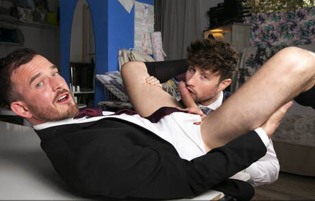 Der bullige Drew Dixon und der harte Kerl Franky Fox beim harten Analsex