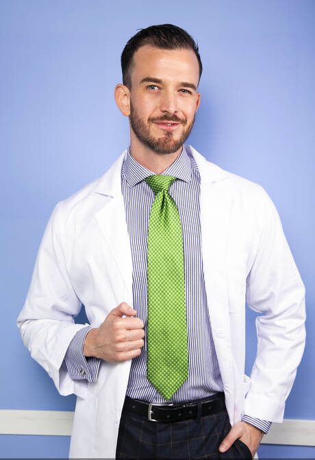 Men At Play: Beefcake Franky Fox and beefy Leander in hot ass bang