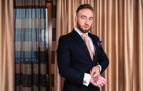 Muskelprotz Diego Reyes und Kraftprotz Manuel Scalco in heißer Homosexuellenszene im Freien