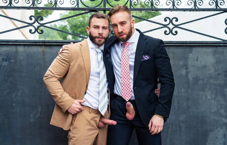 Muskelprotz Diego Reyes und Kraftprotz Manuel Scalco in heißer Homosexuellenszene im Freien