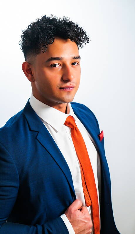 カナダの強豪ケンゾー・アルバレスが自慰行為をする