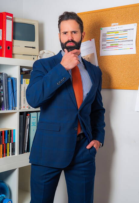 Der spanische Gaybär Dani Robles und der attraktive Oliver Marinho ficken nach dem Blowjob