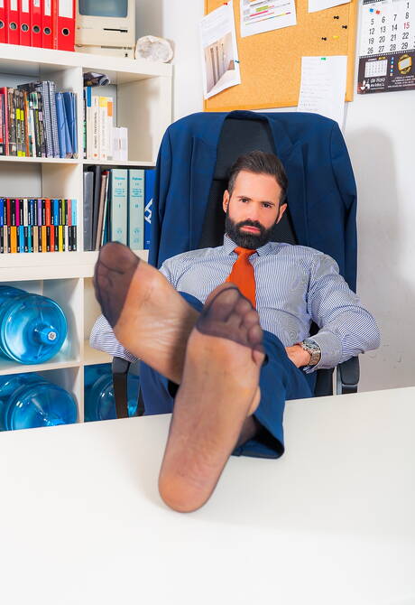 Der spanische Gaybär Dani Robles und der attraktive Oliver Marinho ficken nach dem Blowjob