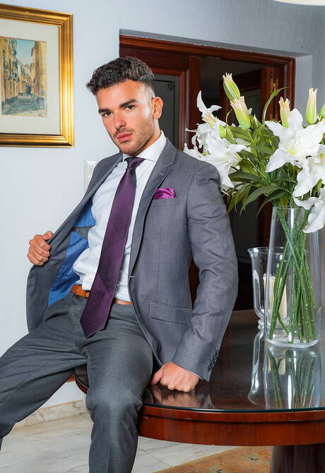 espanhol Pol Prince e o urso gay português Sir Peter em sexo anal intenso ao ar livre