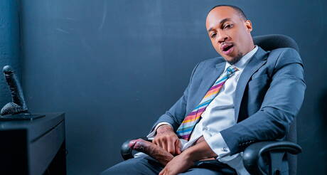 黑人超級帥哥Trent King用玩具自慰