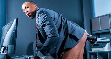 黑人超級帥哥Trent King用玩具自慰