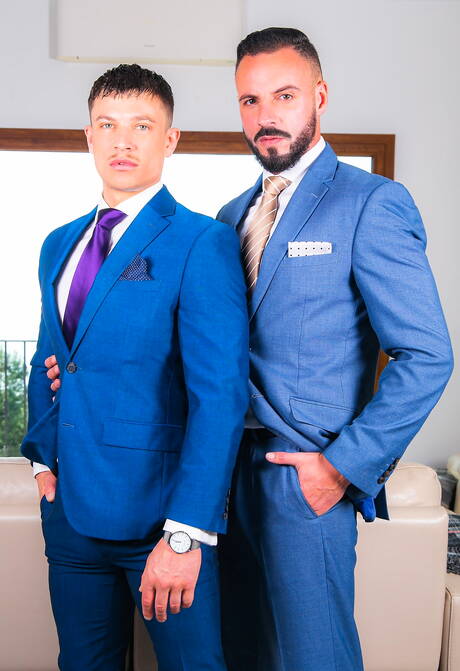 Der bullige Leo Rosso und der attraktive Ruslan Angelo haben guten Analsex am Pool