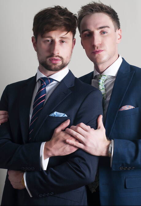 Der englische Otter Drew Dixon und der gut gebaute Pole Kayden Gray in heißer homosexueller Action