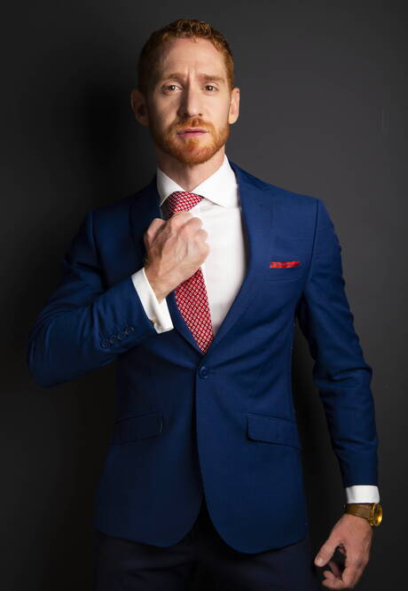 Der australische Kraftprotz Leander und der kanadische Schönling Shane Jackson ficken in den Arsch, nachdem sie einen Schwanz gelutscht haben