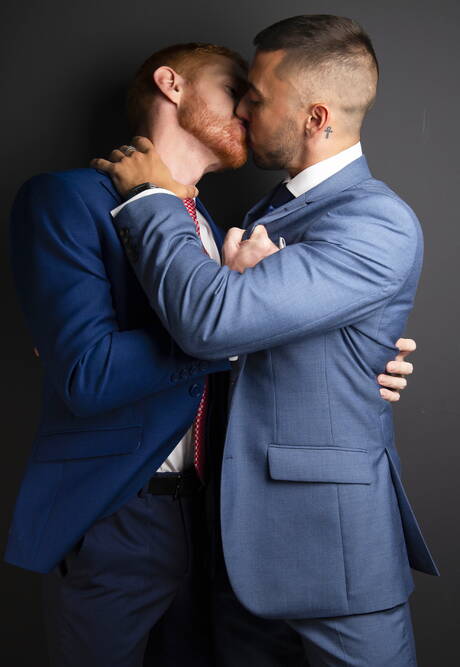 澳洲大力士 Leander 和加拿大帥哥 Shane Jackson 吸吮雞巴後乾了屁股