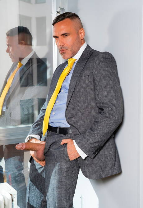 Beefcake Craig Marks and husky guy Manuel Skye in hard anal sex