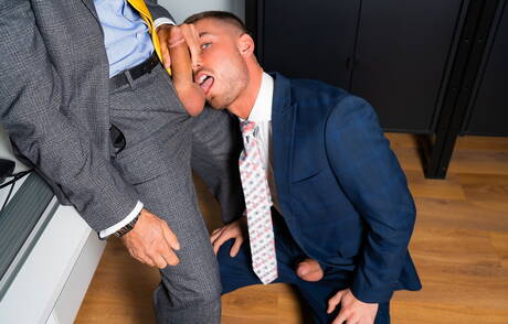 Beefcake Craig Marks and husky guy Manuel Skye in hard anal sex