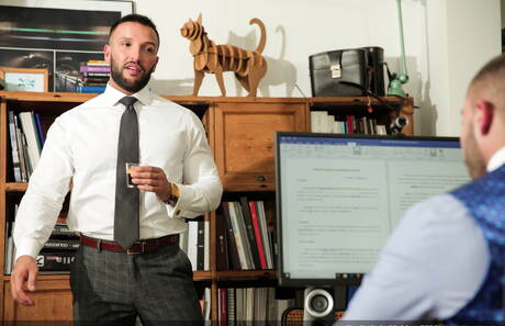 Der muskulöse Spanier Diego Reyes und der heiße spanische Bär Donato Reyes haben guten Analsex