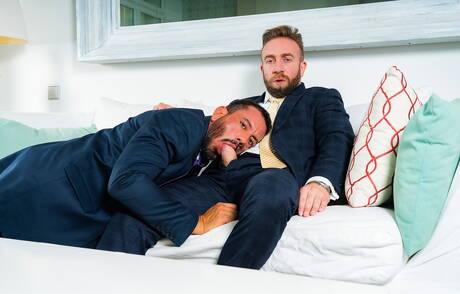 Der harte Kerl Joe Gillis und der attraktive Manuel Scalco haben eine heiße Pärchenszene