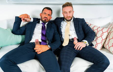 Der harte Kerl Joe Gillis und der attraktive Manuel Scalco haben eine heiße Pärchenszene