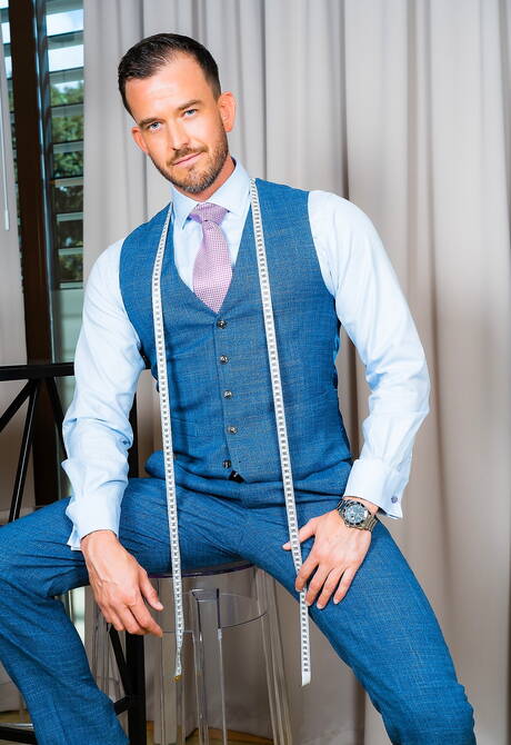 Der bullige Franky Fox und der starke Mann Logan Moore beim heißen Analsex