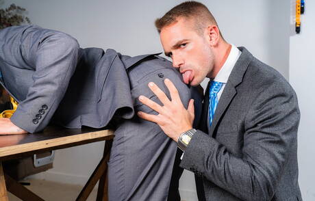 Der Hengst Apolo Adri und der spanische harte Kerl Manuel Reyes haben Analsex