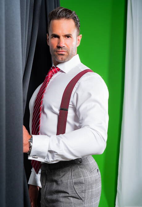 Der harte Kerl Dani Robles und der muskulöse Nicholas Bardem bohren einen Arsch