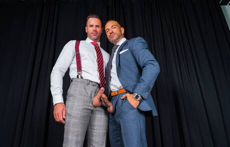 Der harte Kerl Dani Robles und der muskulöse Nicholas Bardem bohren einen Arsch