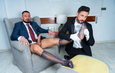 Der kräftige Cristian Sam und der attraktive Javi Gray bei einer heißen Arschfick-Action