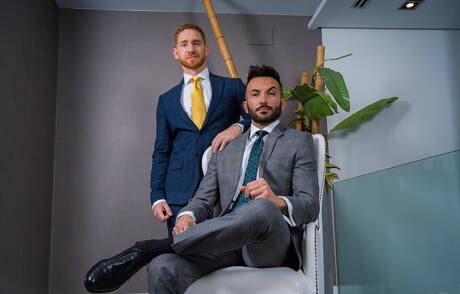 Superstud Johnny Viper en de goed gebouwde Australische Leander zuigen en neuken elkaar