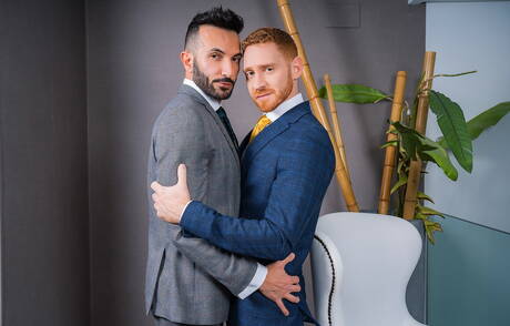 Superstud Johnny Viper en de goed gebouwde Australische Leander zuigen en neuken elkaar