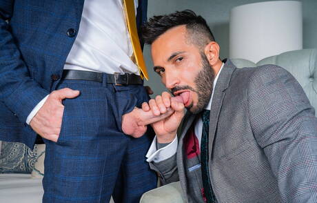 Superstud Johnny Viper en de goed gebouwde Australische Leander zuigen en neuken elkaar