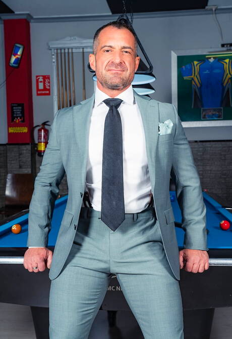 Die sexy Jungs David Linset, Gustavo Cruz und Steve Jouret haben Analsex zu dritt