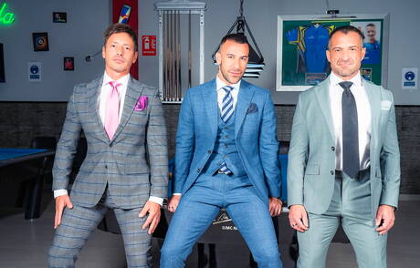 Die sexy Jungs David Linset, Gustavo Cruz und Steve Jouret haben Analsex zu dritt