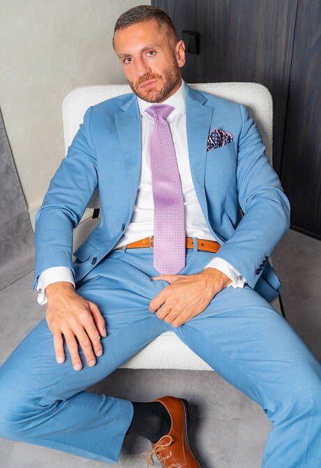 Stud Apolo Adri and latin muscular Emir Boscatto make a love in bathroom