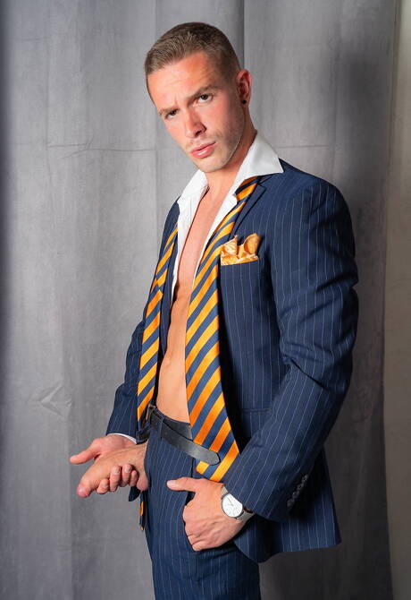 Stud Apolo Adri and latin muscular Emir Boscatto make a love in bathroom