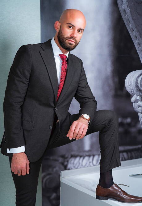 Men At Play: Tough guy Bruno Max and beefy Johnny Viper drilling an ass in bath