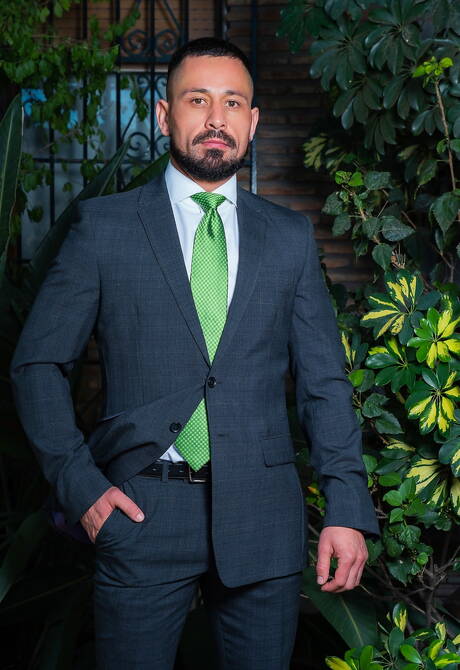 Attractive guy Cristian Sam and attractive buddy Gabriel Phoenix fuck ass after sucking outdoor