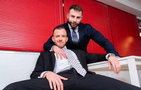 Potężny Diego Reyes i superogier Franky Fox uprawiają gorący seks