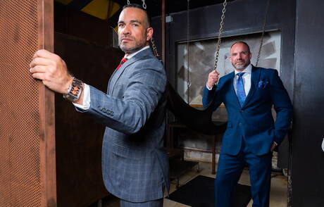 Die sexy Jungs D.dan, John Brachalli und Nicholas Bardem lutschen und ficken sich gegenseitig