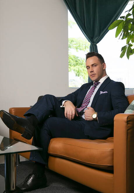 Scottish beefcake Jp Dubois and dutch beefcake Logan Moore have a good sex