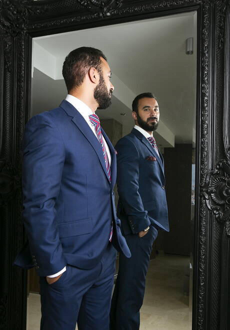 Die heißen Kumpels Dani Robles, Noel Santoro und Xavi Duran lutschen und vögeln sich gegenseitig