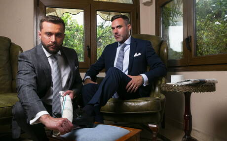 Canadian superstud Manuel Skye and norwegian husky guy Tyler Berg have a hot couple scene in the pool