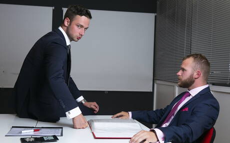 Well-built Damon Heart and husky guy Malek Tobias fuck after blowjob