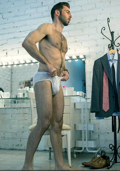 Men At Play: Spanish hairy stud Dario Beck and spanish bodybuilder Diego Reyes in hot homosexual scene