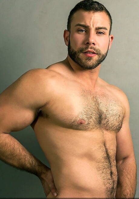 Spanish hairy stud Dario Beck and spanish bodybuilder Diego Reyes in hot homosexual scene