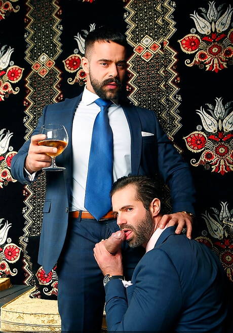 Der spanische Bär Dani Robles und der heiße französische Bär Teddy Torres in heißer homosexueller Action